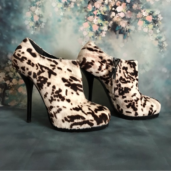 Balenciaga Fur Stiletto Ankle Booties - Picture 4 of 12